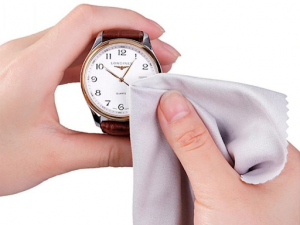 Bí kíp làm sạch vết gỉ sét đồng hồ cực hiệu quả