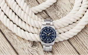 Đồng hồ Victorinox phong cách quân đội thời thượng